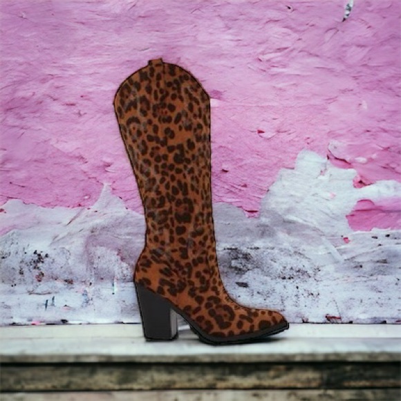 Berness Arizona Leopard Print Western Embroidered Low Heeled Cowboy Boots - Picture 6 of 8